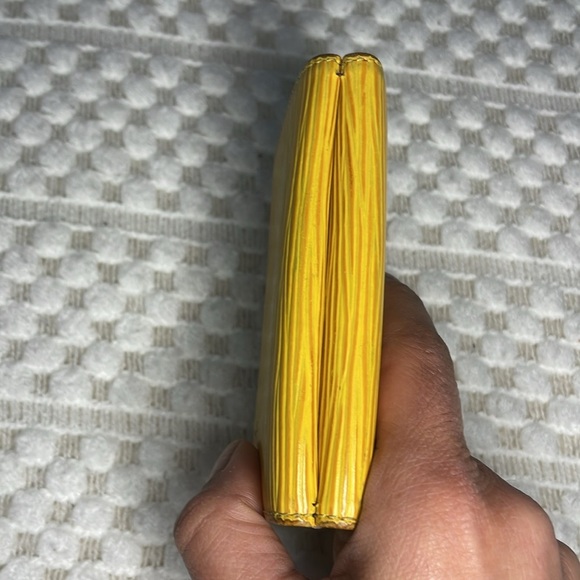 Louis Vuitton Epi Leather Yellow Double Snap Wallet - Picture 6 of 16